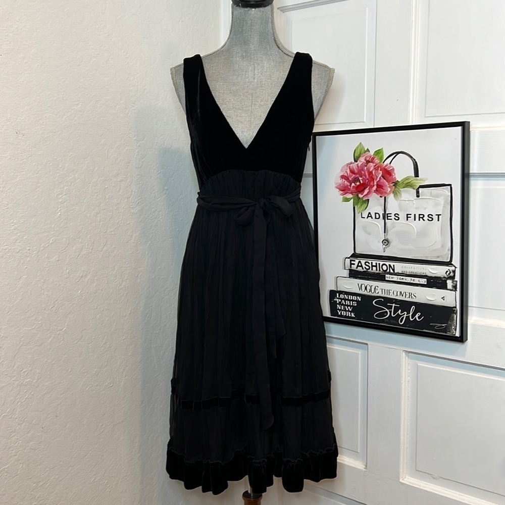 NWT Anthro Ruth Black V-Neck Lace & Velvet Midi Dress Size 8